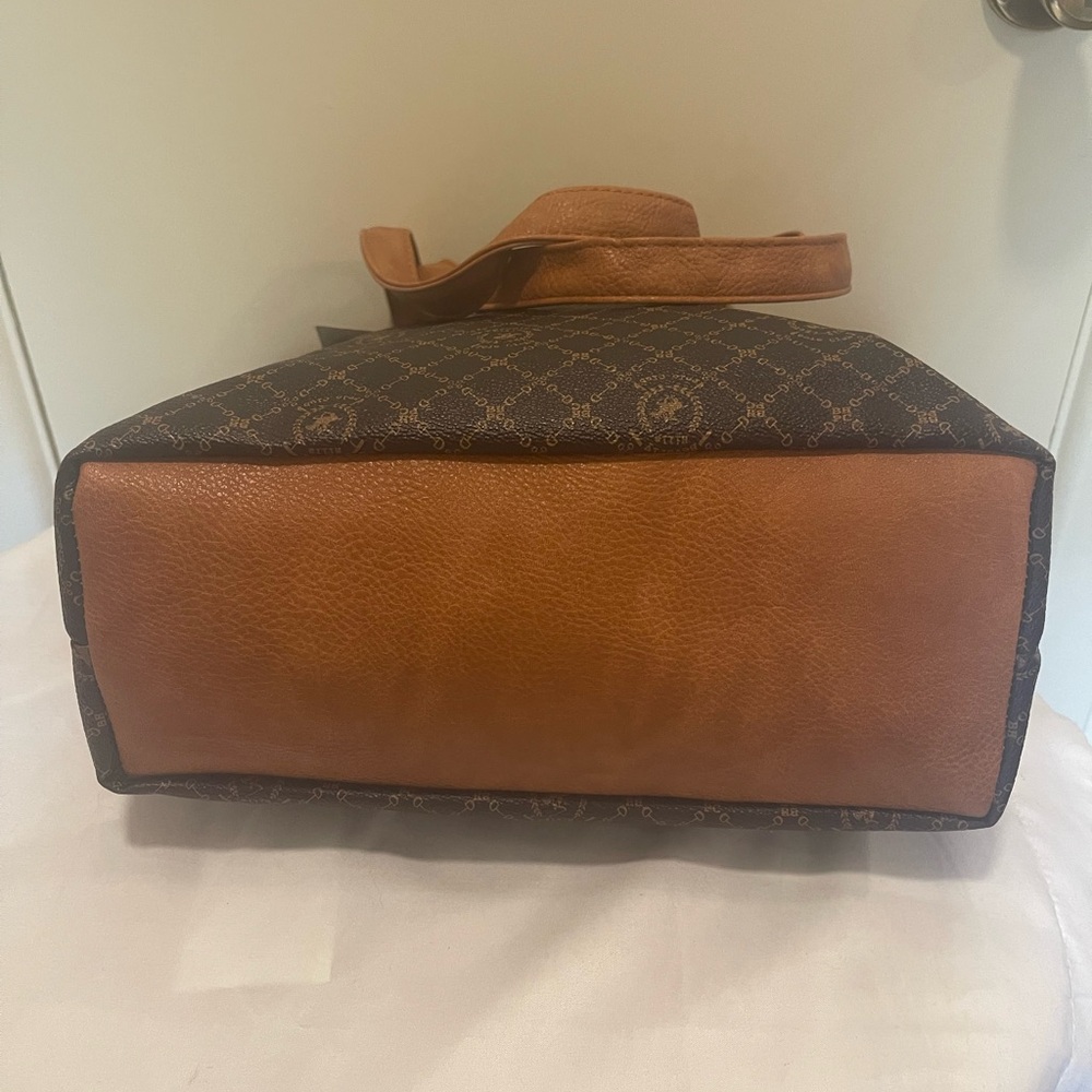❌❌SOLD❌❌NWOT Beverly Hills Polo Monogram Tote Bag with Tan Straps - Picture 7 of 7